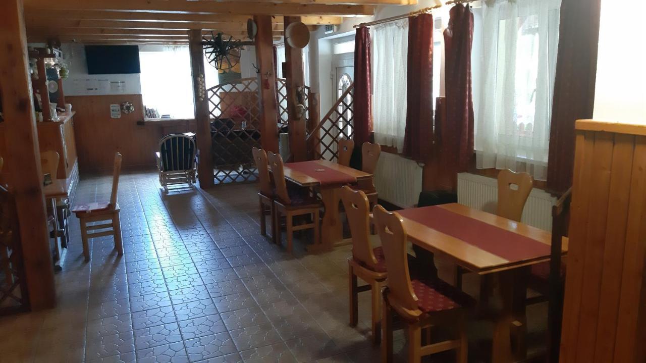 Penzión pri studničke Omastiná Exterior foto