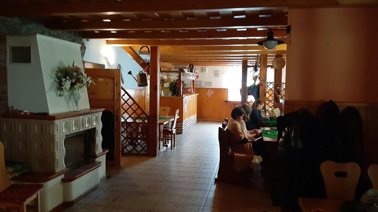 Penzión pri studničke Omastiná Exterior foto