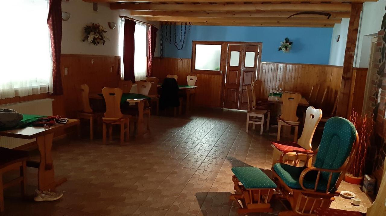 Penzión pri studničke Omastiná Exterior foto