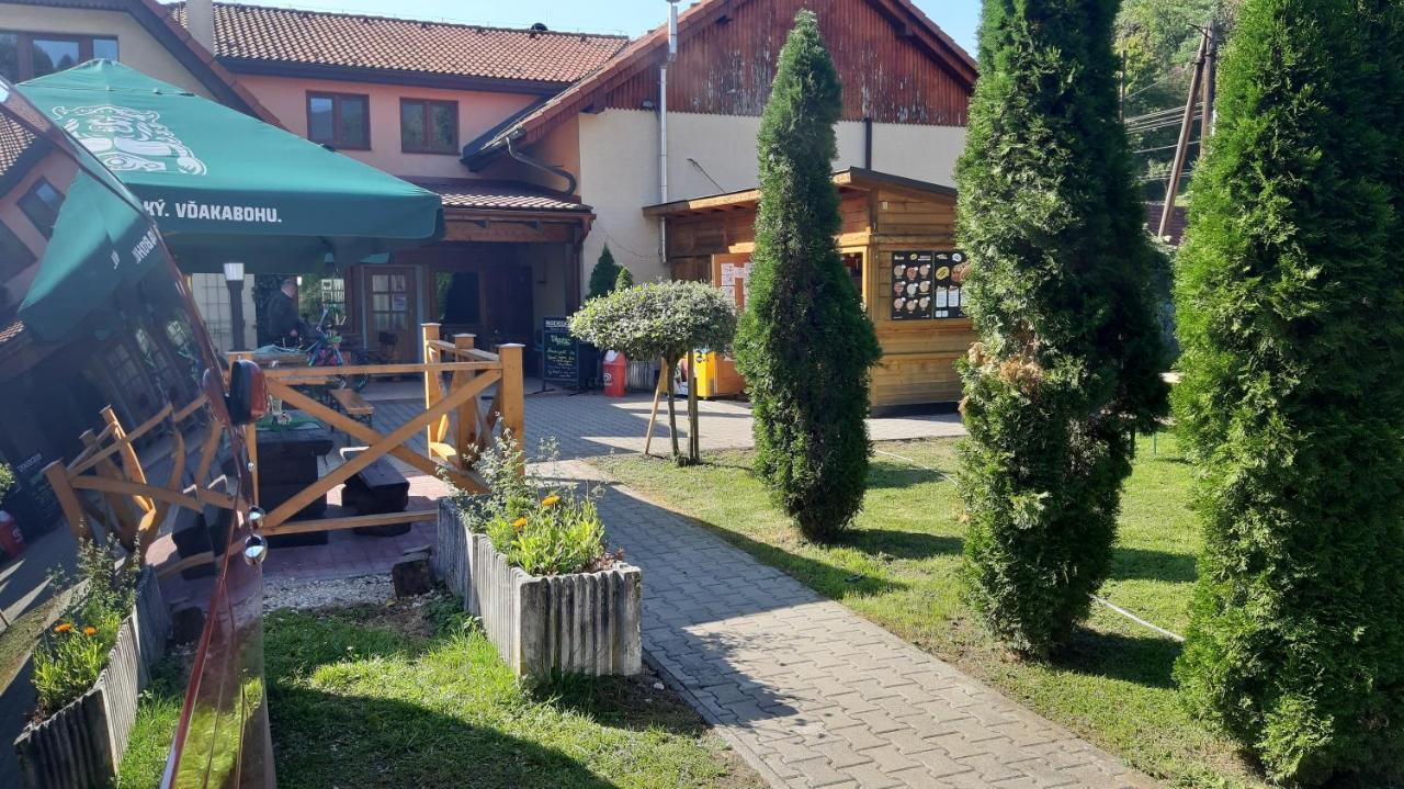 Penzión pri studničke Omastiná Exterior foto