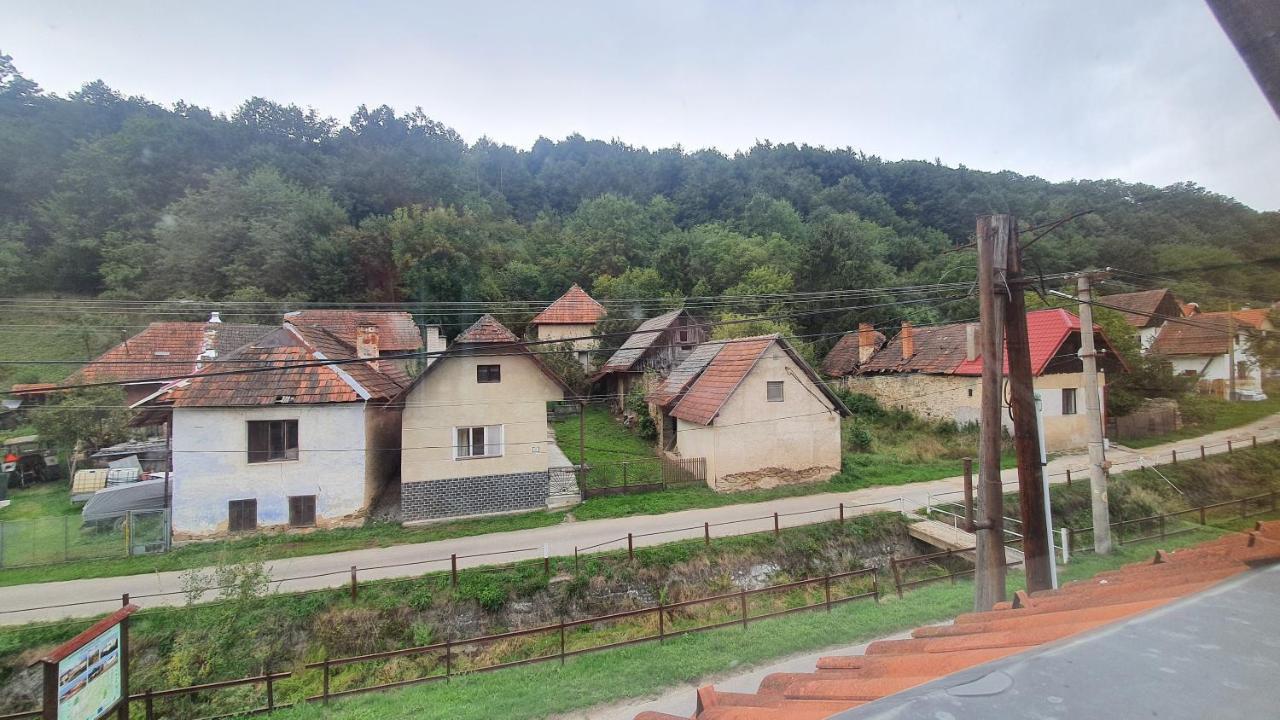 Penzión pri studničke Omastiná Exterior foto
