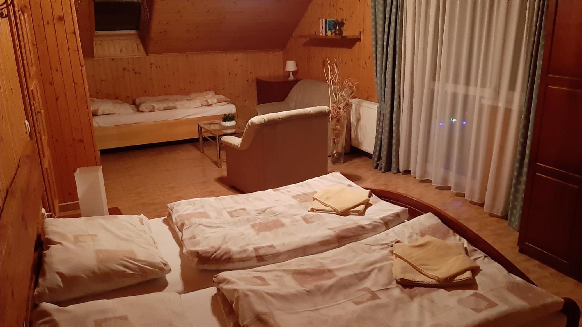 Penzión pri studničke Omastiná Habitación foto